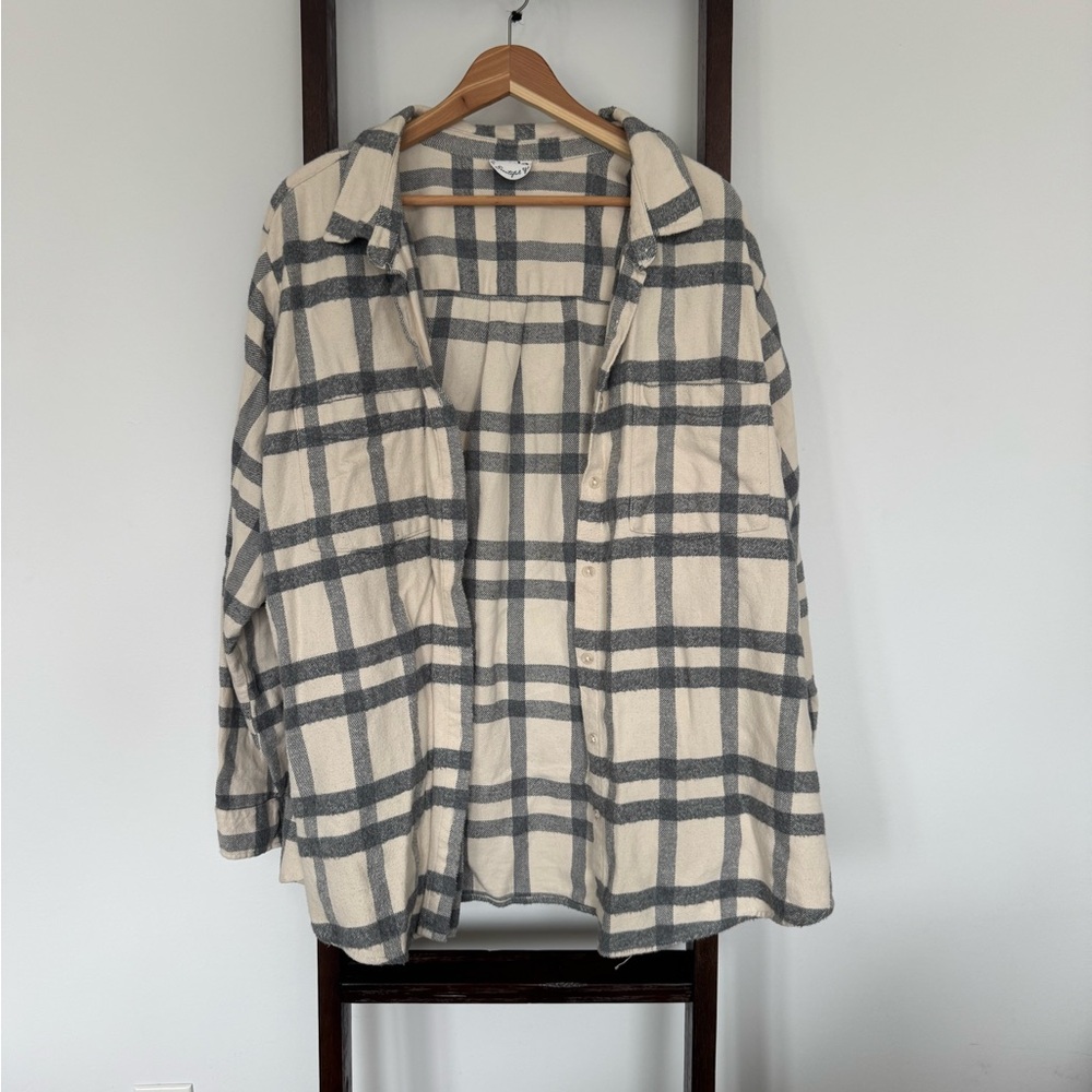Plaid Cream and Gray Women's Plaid Shirt, EUC, Plus Size